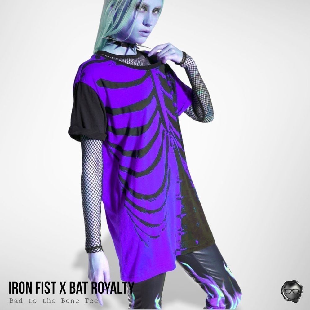 NEW DOLLS KILL IRON FIST X BAT ROYALTY BAD TO THE BONE TEE NWT - Picture 3 of 9